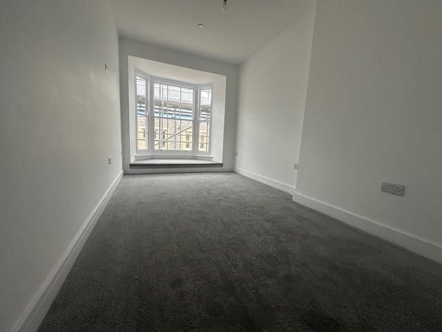 Additional image 7 of 2 bed flat to rentMarket Street, Pontypool NP4