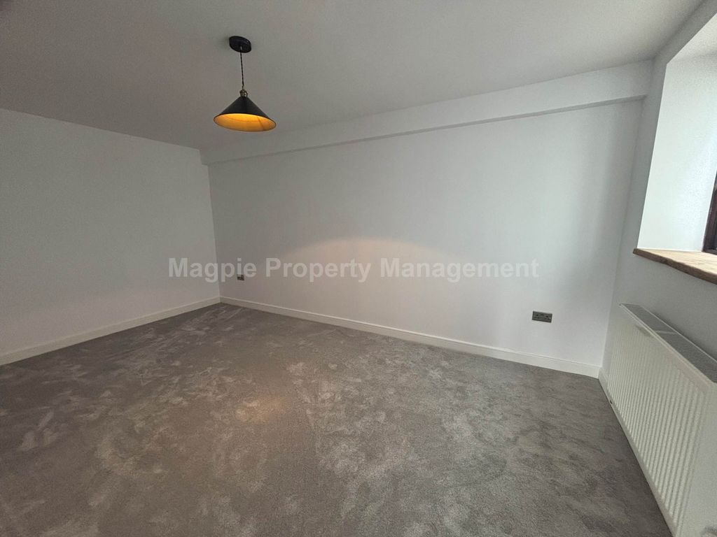 Additional image 11 of 6 bed semi-detached house to rentThe Lakes, Twentypence Road, Cottenham, Cambridge CB24