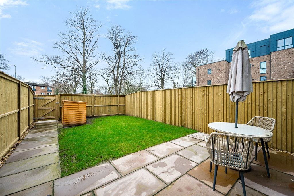 Additional image 9 of 4 bed mews to rentHeadmaster Way, Macclesfield, Cheshire SK10