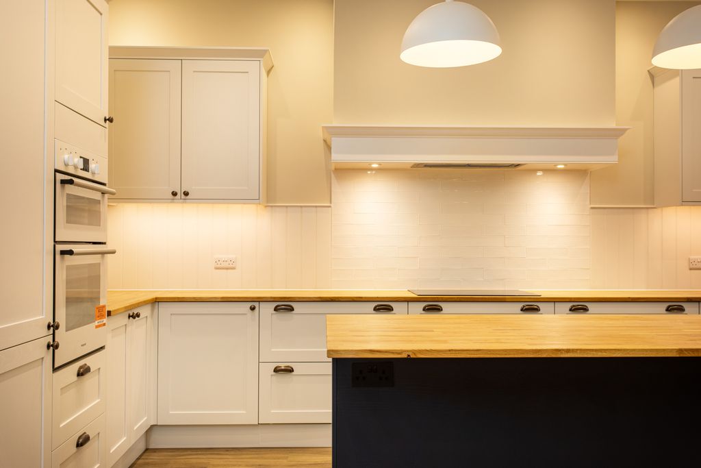 Additional image 5 of 4 bed town house to rentAlfred Street, Westbury BA13