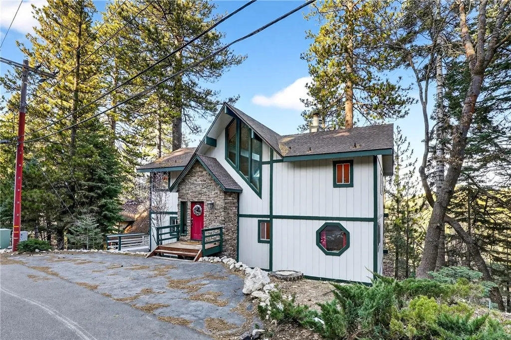 Additional image 68 of 26633 Thunderbird Dr, Lake Arrowhead, CA 92352