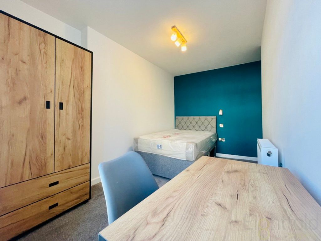 Additional image 6 of 5 bed maisonette to rentBrighton Road, Worthing BN11