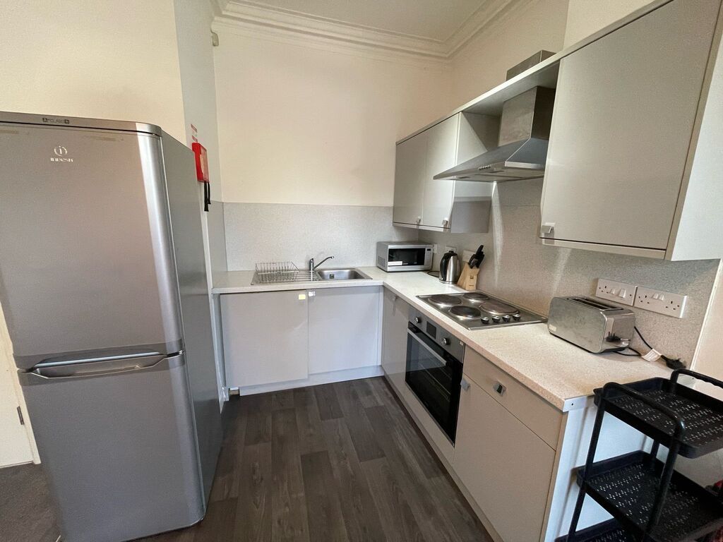 Additional image 4 of 2 bed flat to rentForth Street, Stirling, Stirlingshire FK8