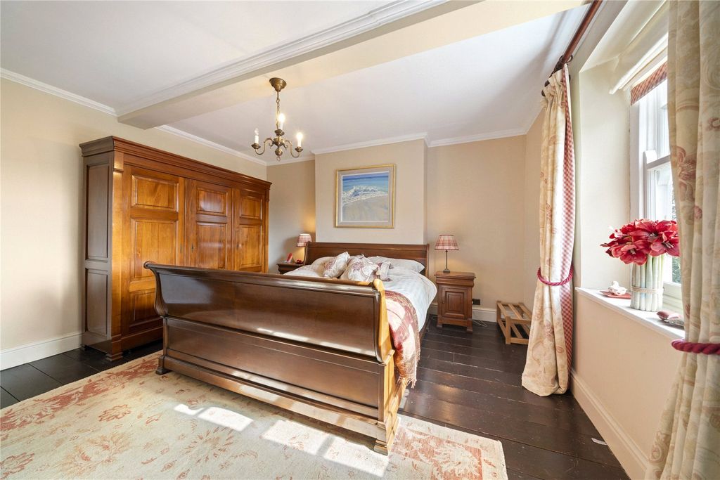 Additional image 14 of 5 bed detached house to rentThe Street, Brinkworth, Chippenham, Wiltshire SN15
