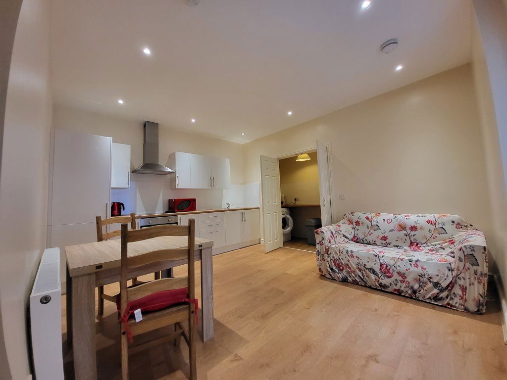 Additional image 6 of 2 bed semi-detached house to rentAlbert Square, Meadowside, Dundee DD1