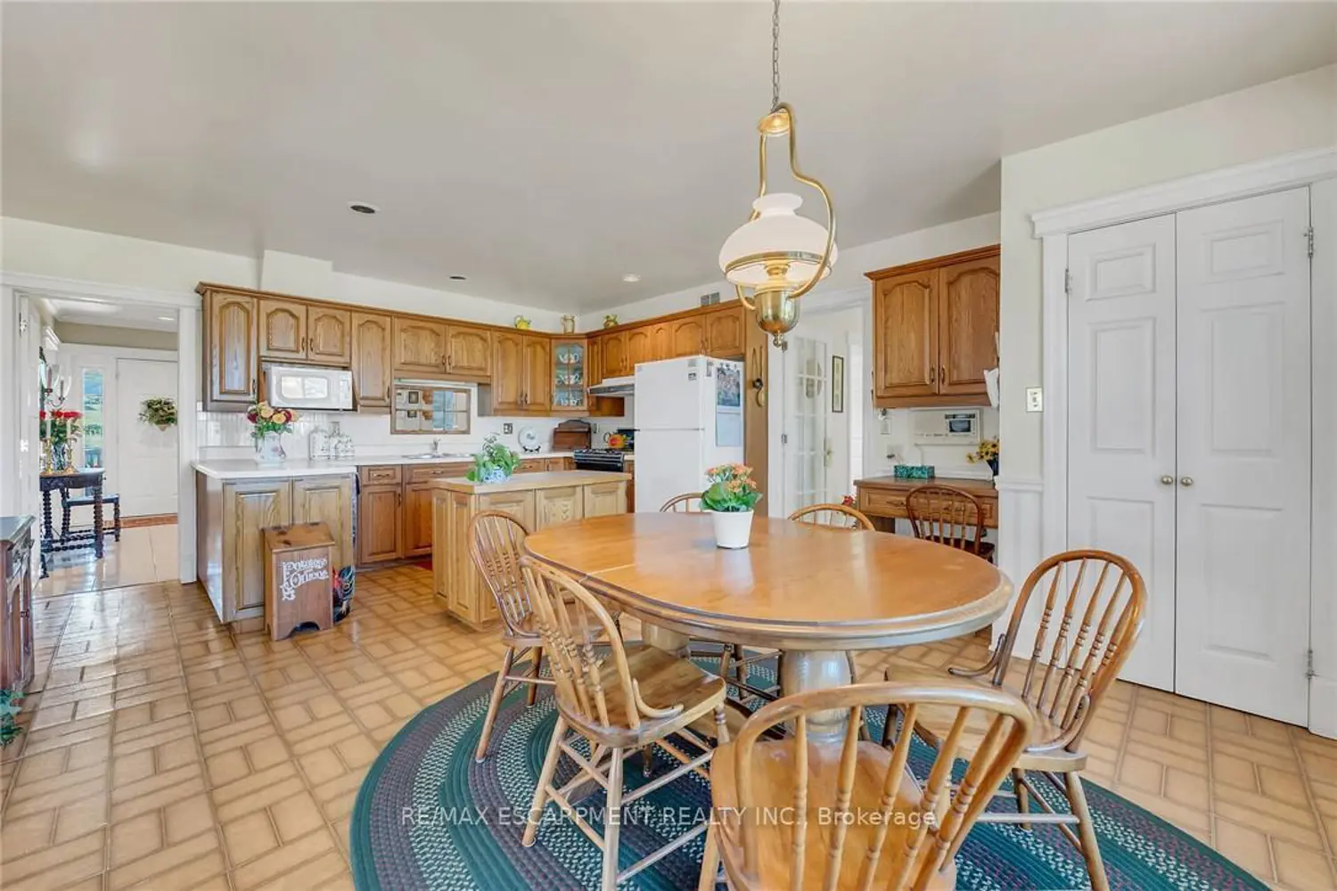 Additional image 5 of 5581 King Street