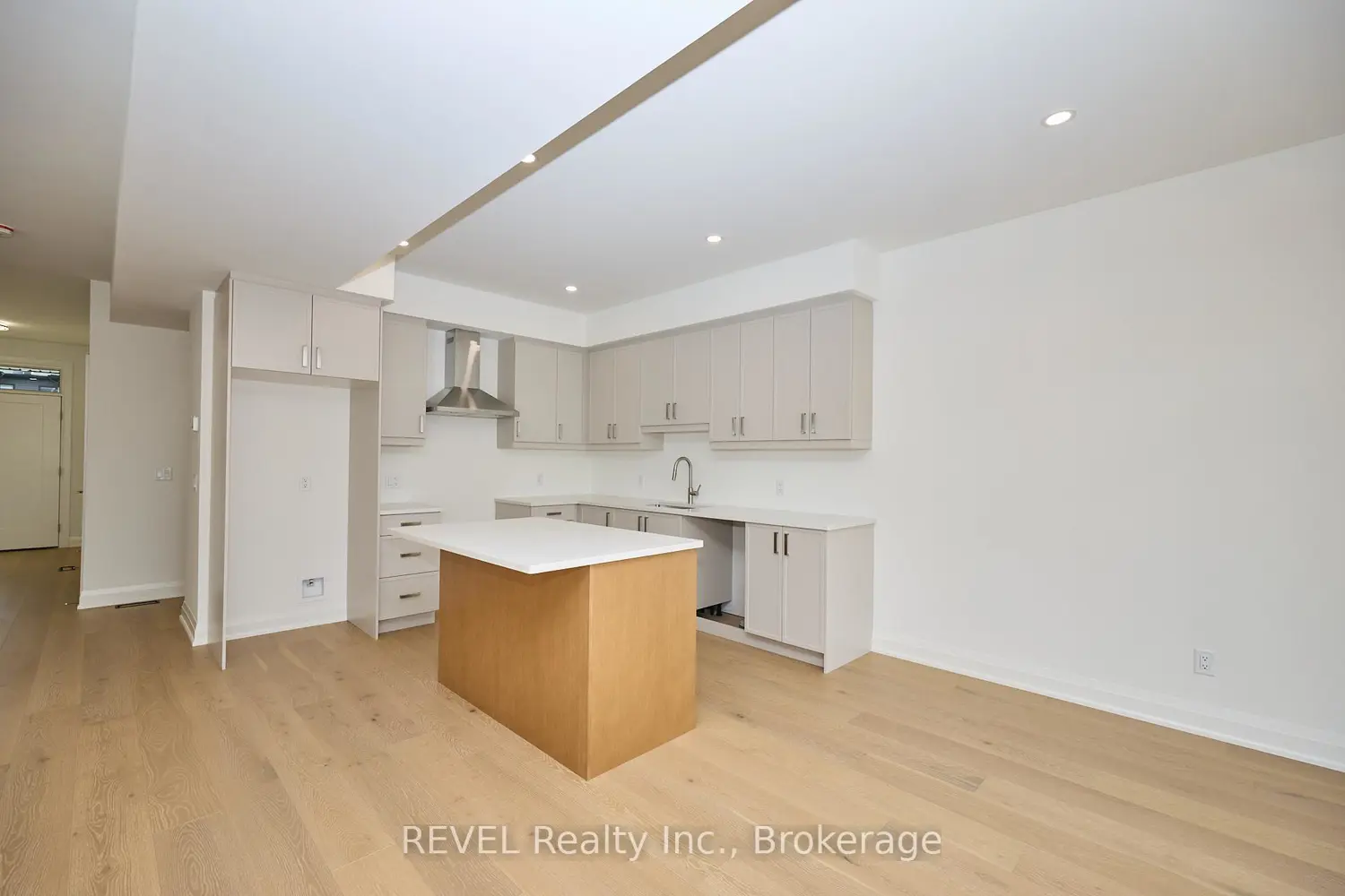 Additional image 6 of 7445 Matteo Drive