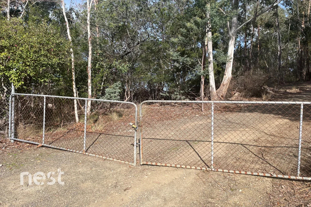 31 Stewart Crescent, Taroona TAS 7053