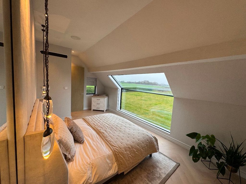 Additional image 24 of 4 bed detached house to rentMedina, Broad Lane, Grappenhall, Warrington WA4