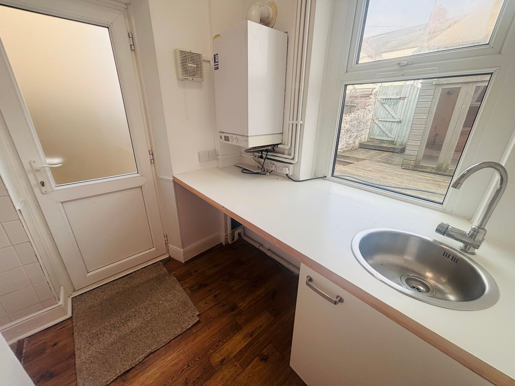 Additional image 16 of 3 bed property to rentCastleland Street, Barry CF63