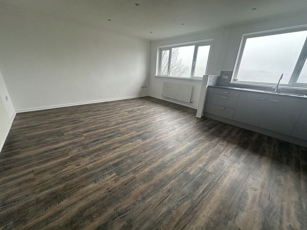 Additional image 4 of 2 bed flat to rentThe Circle, Manor Rd, Blackwood NP12