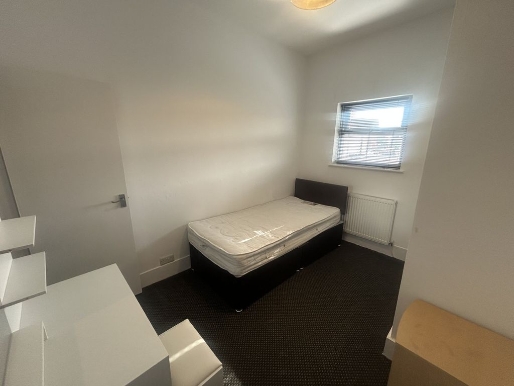 Additional image 2 of 1 bed flat to rentMold Road, Wrexham LL11