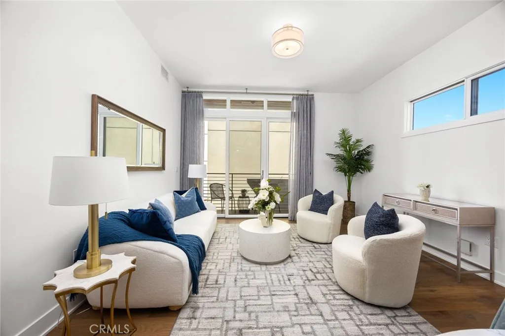 Additional image 5 of 125 Hurlbut St Unit 209, Pasadena, CA 91105