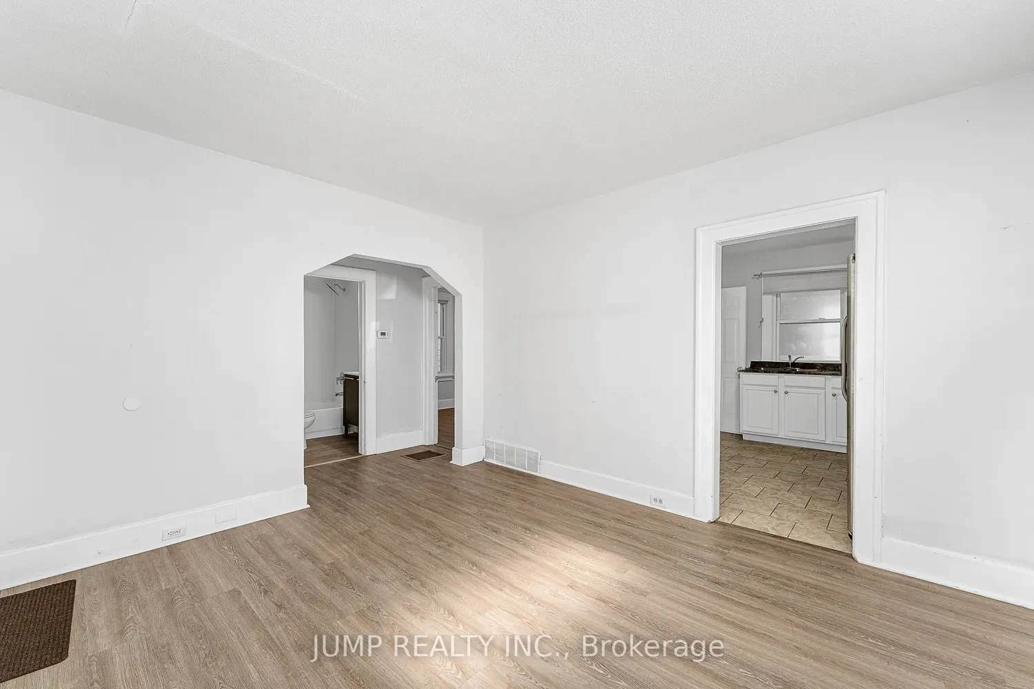 Additional image 9 of 842-844 Ellrose Avenue