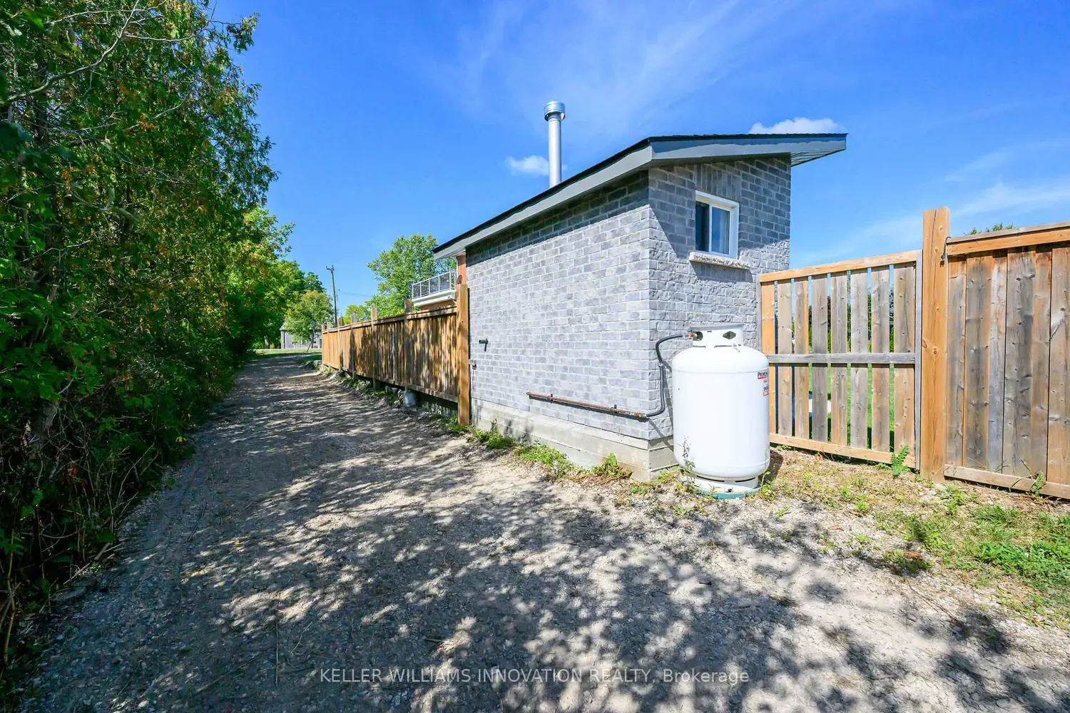 Additional image 19 of 1216 Sheffield Road