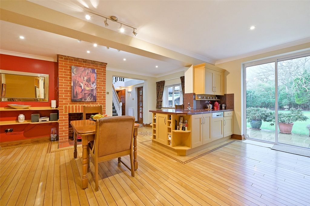 Additional image 2 of 3 bed detached house to rentSt. Leonards Hill, Windsor, Berkshire SL4
