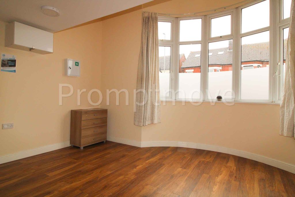 Additional image 5 of 7 bed shared accommodation to rentGrange Avenue, Leagrave, Luton LU4