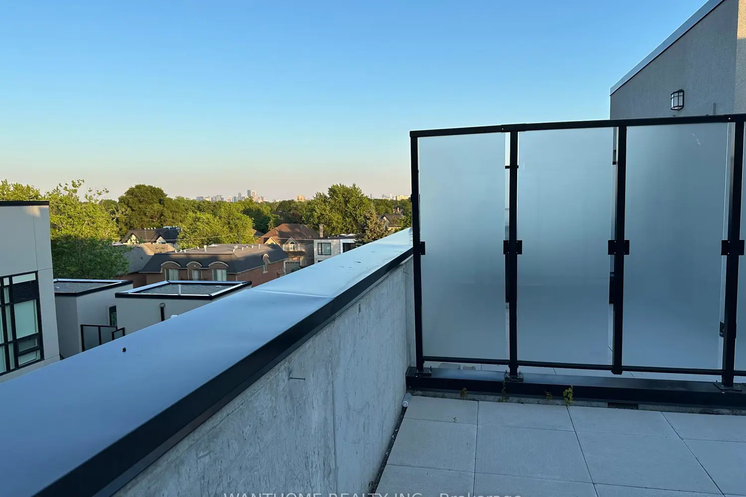 Additional image 10 of 861 Sheppard Avenue 15