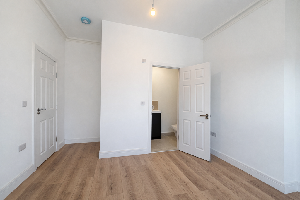 Additional image 3 of 6 bed terraced house to rentRutland Road, Bedford MK40