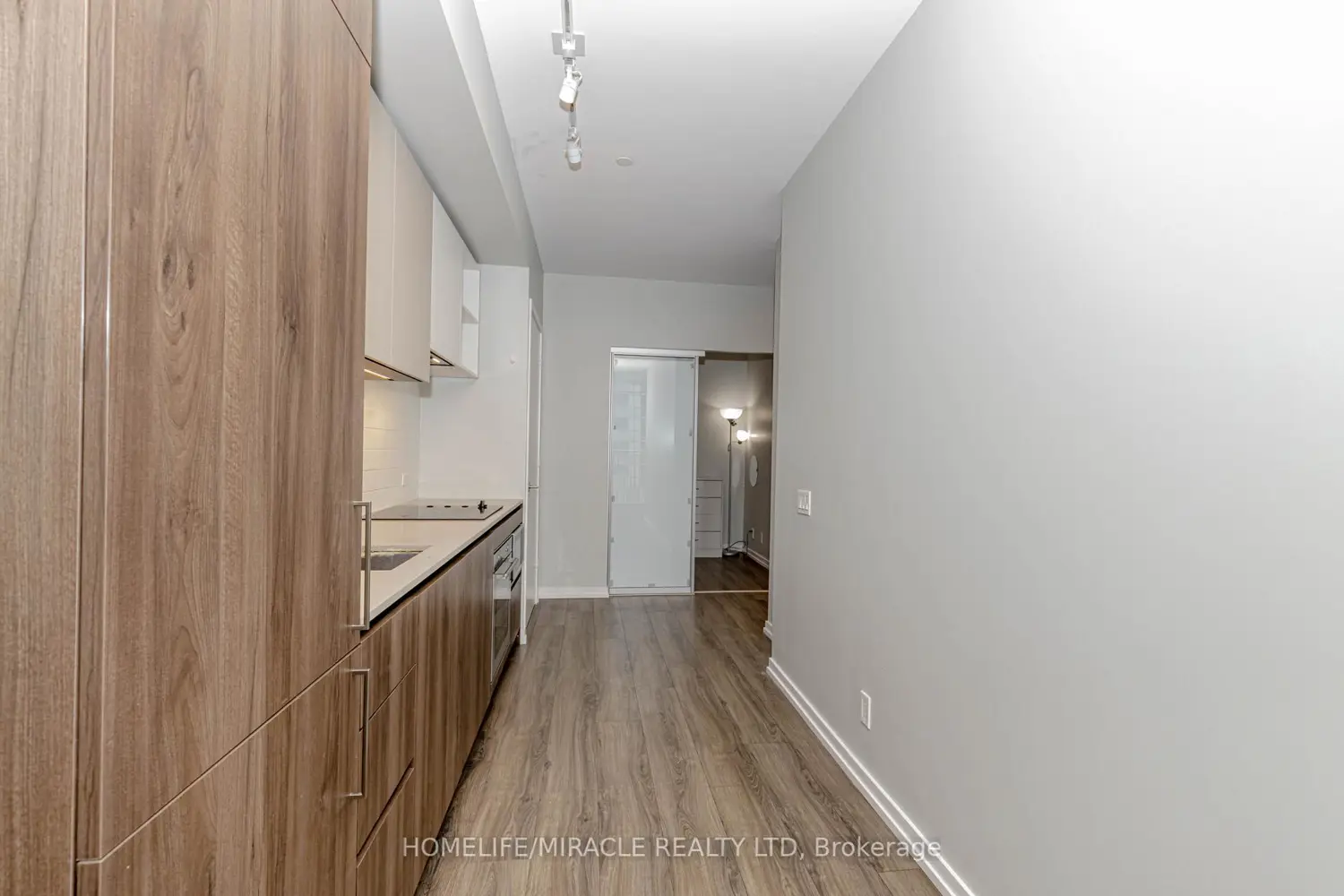 Additional image 9 of 7890 Jane Street 501
