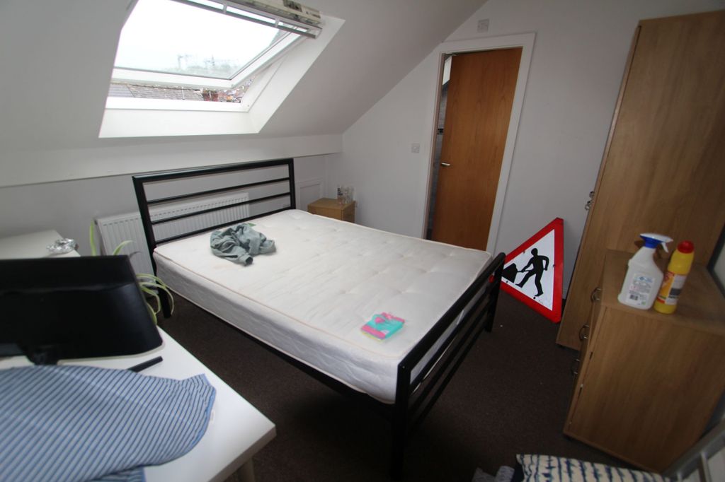 Additional image 9 of 4 bed flat to rentEcclesall Road, Sheffield S11
