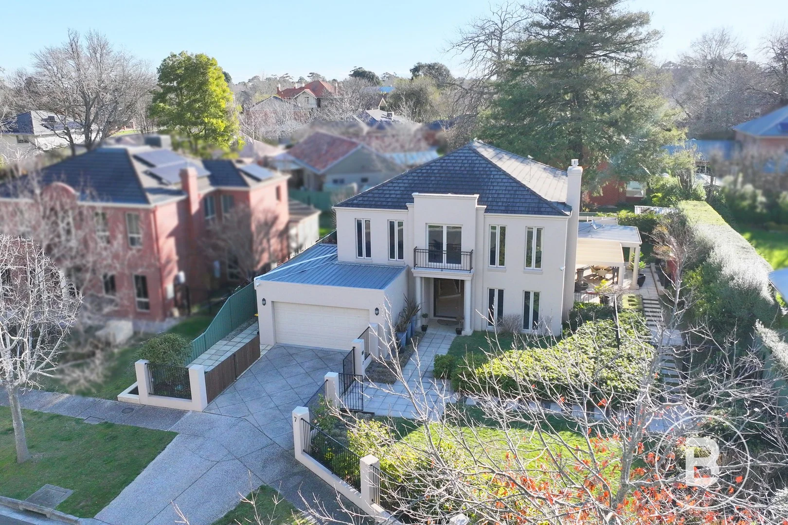 7 St Glens Way, Lake Gardens VIC 3355