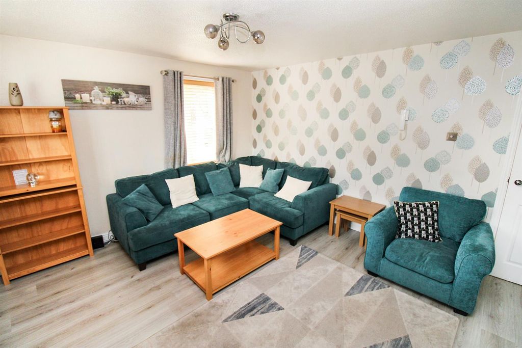 Additional image 3 of 2 bed flat to rentTunwell Lane, Corby NN17