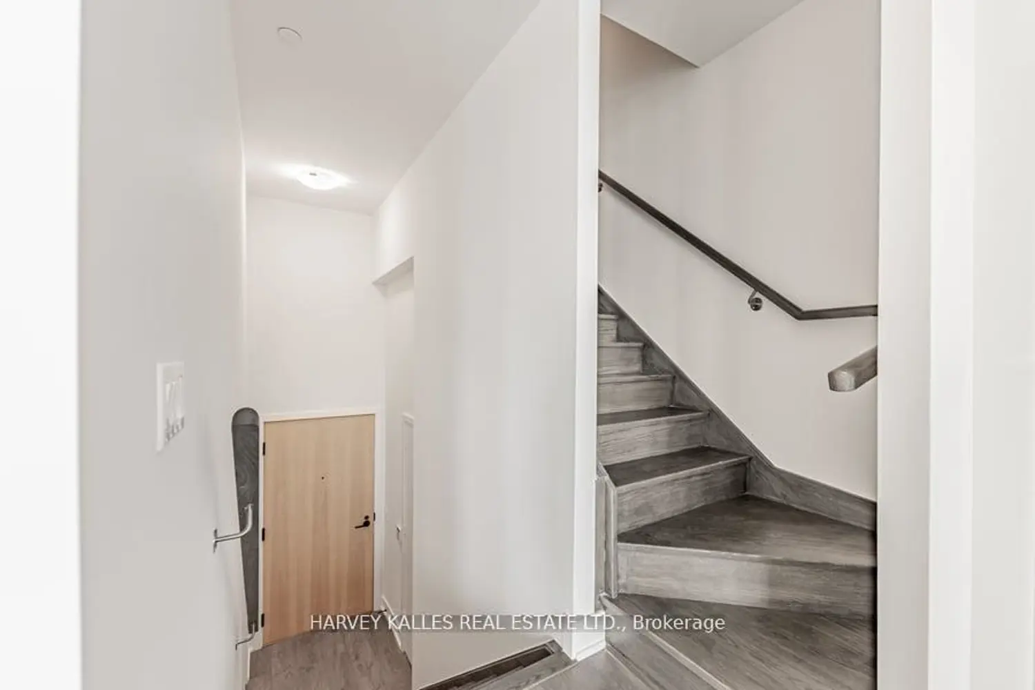 Additional image 7 of 60 George Butchart Drive 4