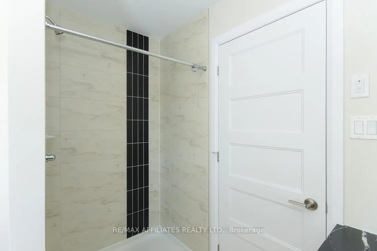 Additional image 14 of 1060 Chablis Crescent