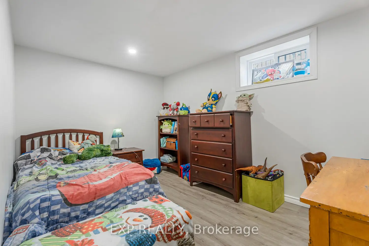 Additional image 12 of 1986 Stanley Av Avenue