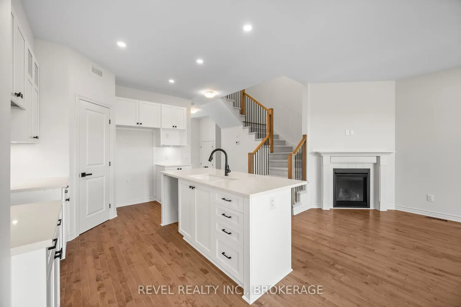 Additional image 5 of 456 Buckthorn Drive