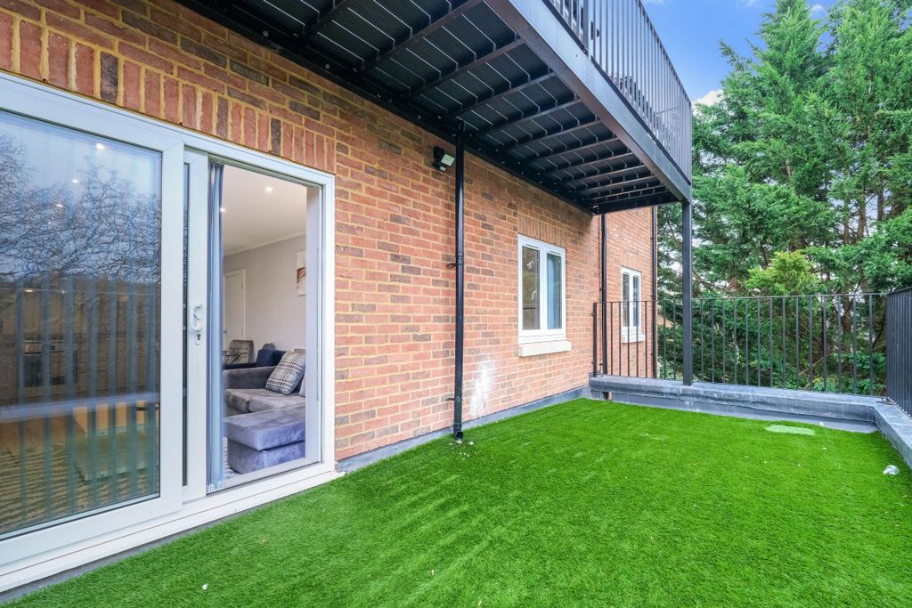 Additional image 23 of 2 bed flat to rentWest Wycombe Road, High Wycombe HP12