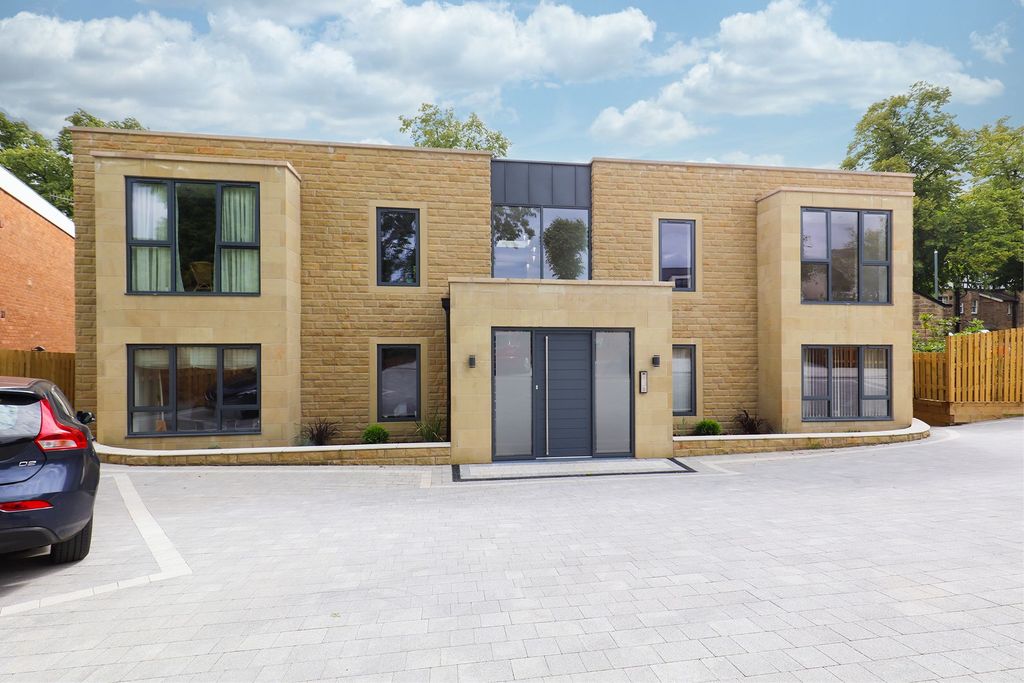 3 bed flat to rentSefton Road, Whiteley Quarters S10