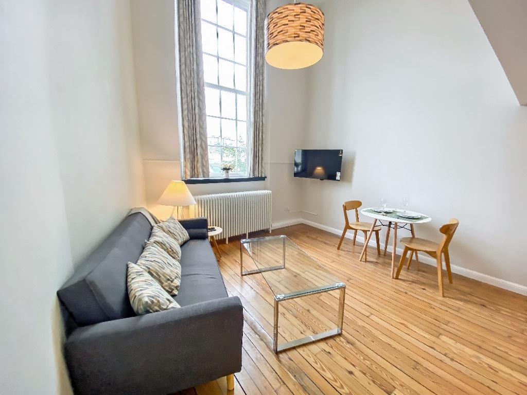 1 Bed Flat, Mcdonald Road, EH7, N1 7GU