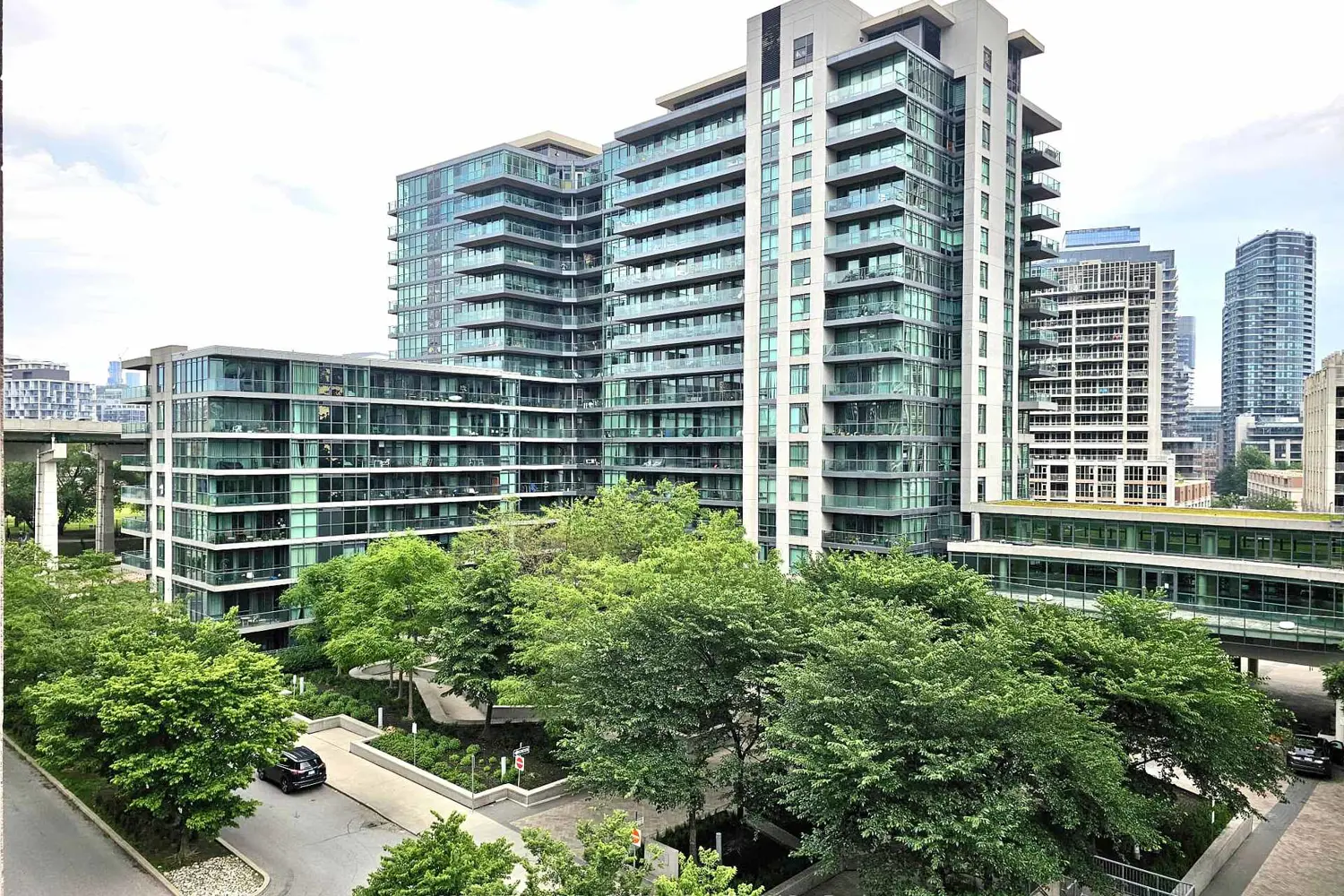 Additional image 8 of 219 Fort York Boulevard 606