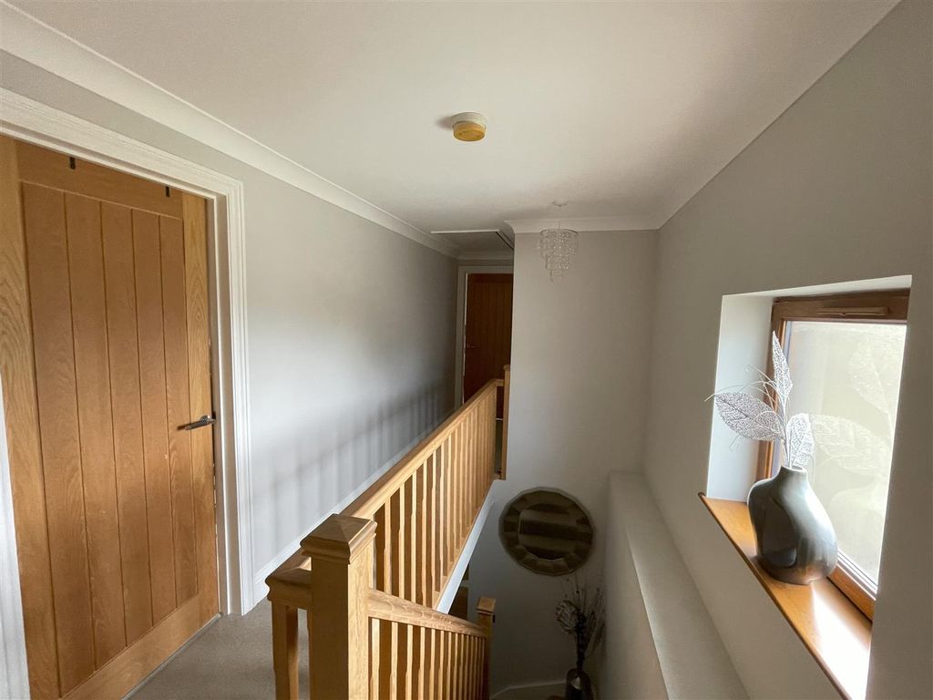 Additional image 15 of 3 bed end terrace house to rentHeol Y Banc, Bancffosfelen, Llanelli SA15