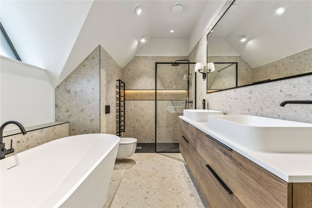 Additional image 15 of 4 bed detached house to rentLowood Place, Wilmslow, Cheshire SK9