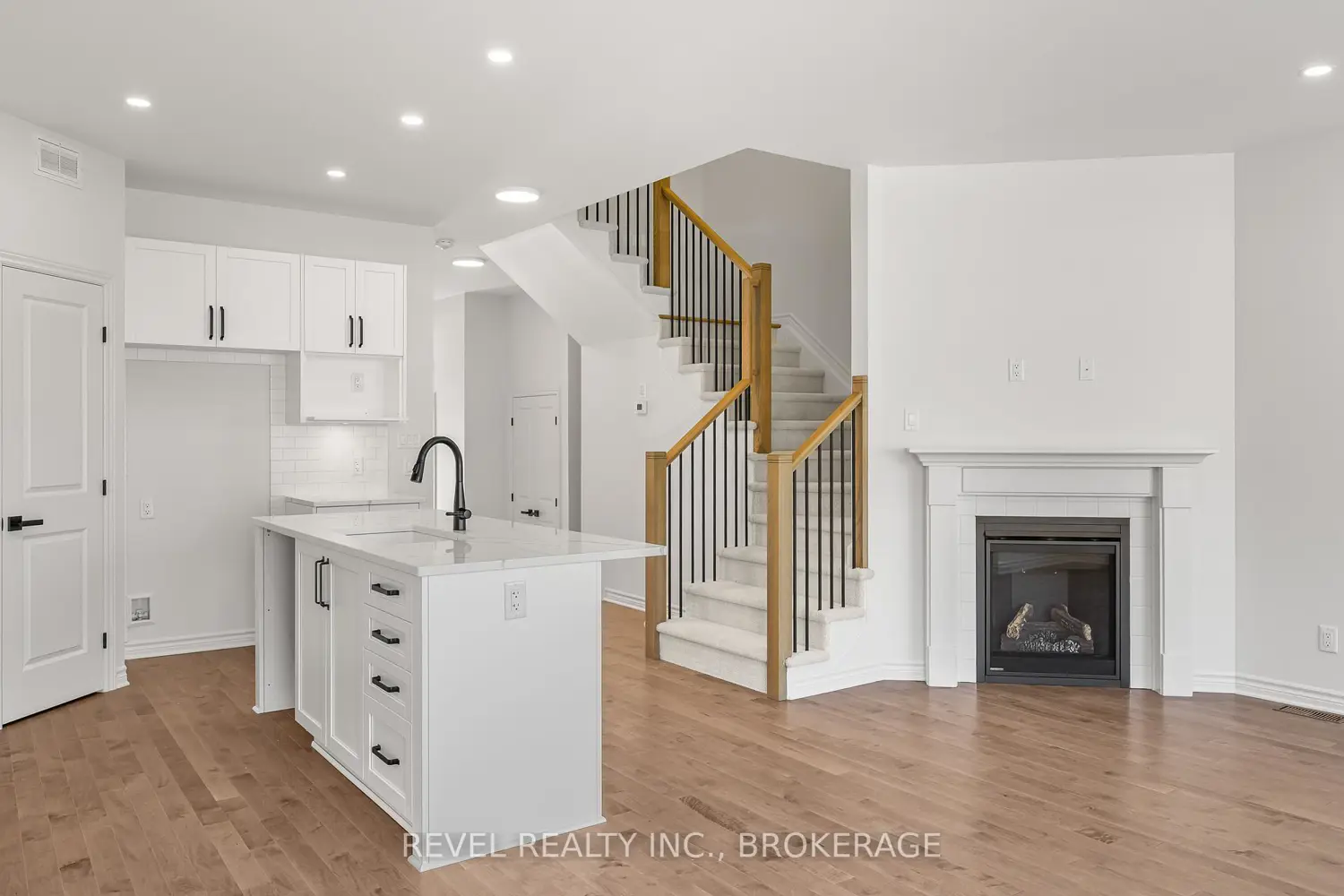 Additional image 4 of 332 Dockside Drive