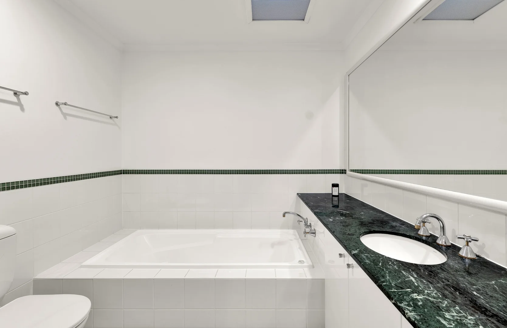 Additional image 16 of 10 Canberra Parade, Port Melbourne VIC 3207