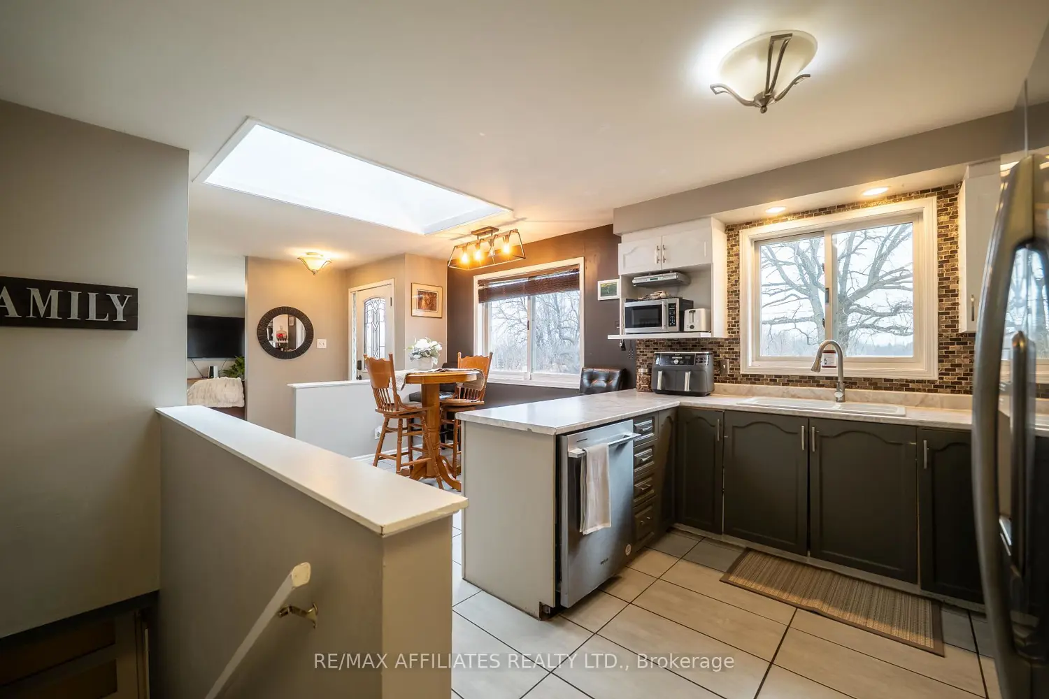 Additional image 9 of 885 Townline Road