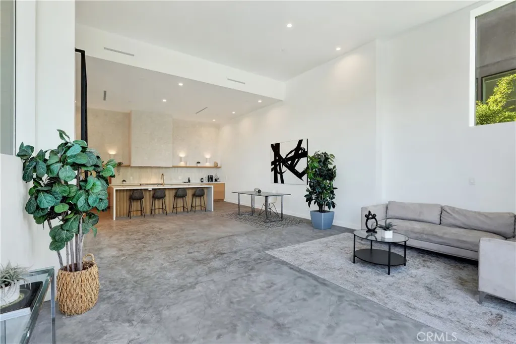 Additional image 5 of 3949 Glenalbyn Drive, Los Angeles, CA 90065