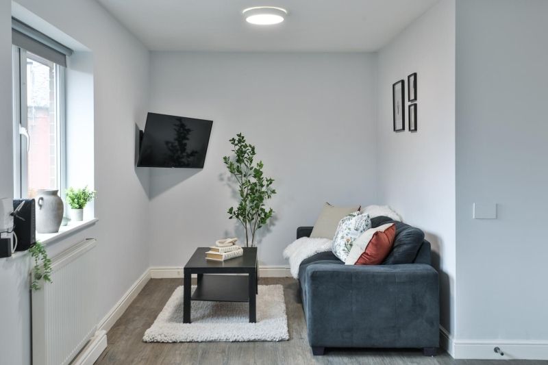 Additional image 6 of 5 bed flat to rentRoyal Park Road, Hyde Park, Leeds LS6