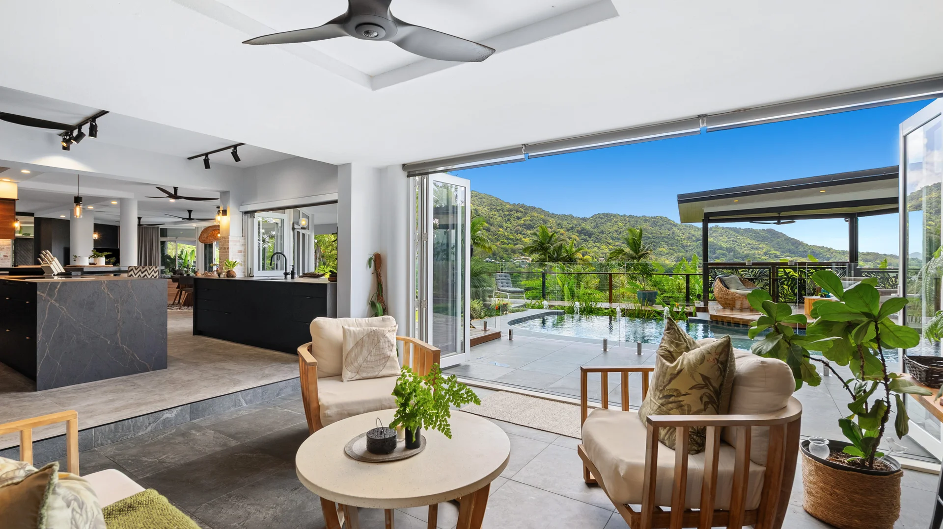 Additional image 10 of 114A Hillview Crescent, Whitfield QLD 4870