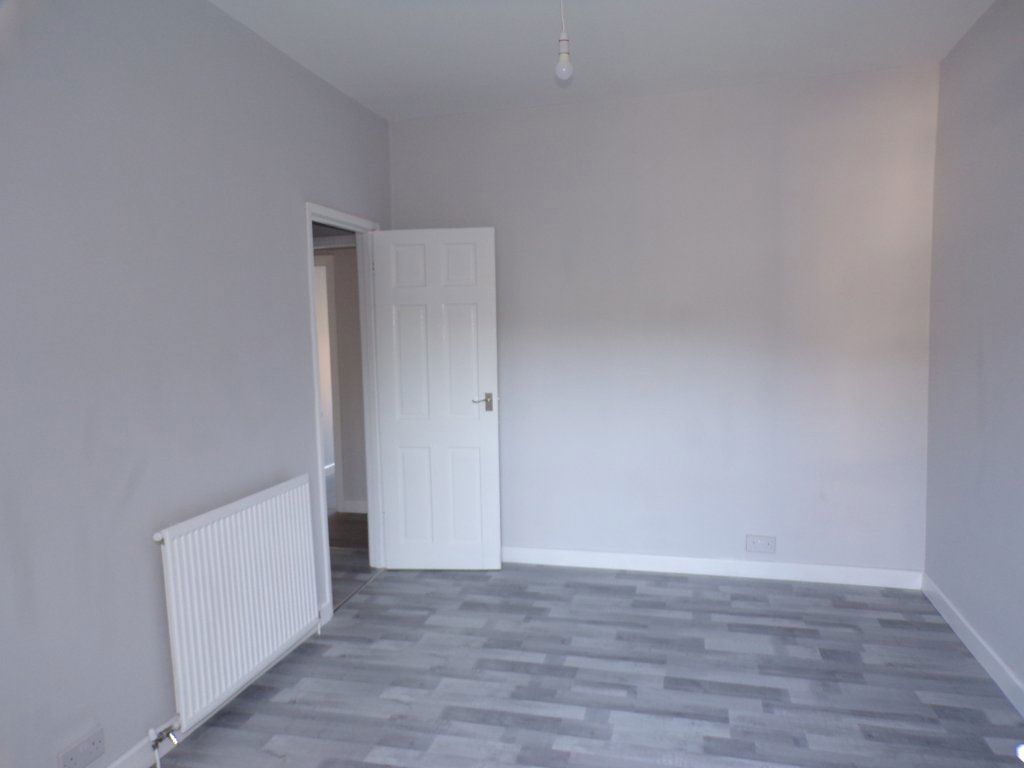 Additional image 4 of 2 bed flat to rentFff 117 Commercial Street, Risca NP11