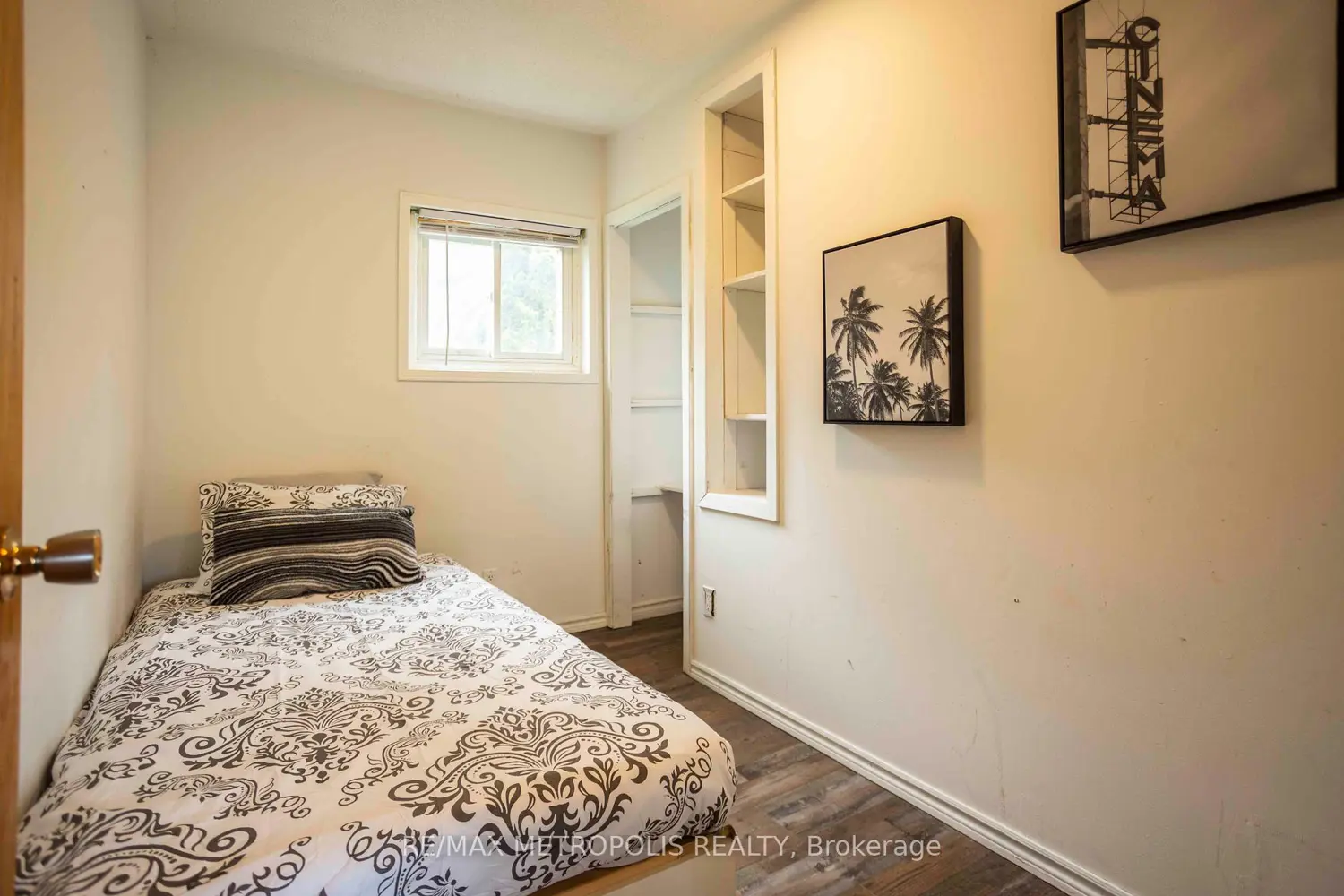 Additional image 3 of 56 Georgian Manor Drive