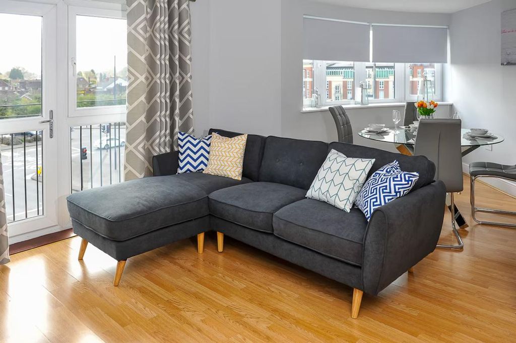 2 bed flat to rentWindsor And Maidenhead SL4