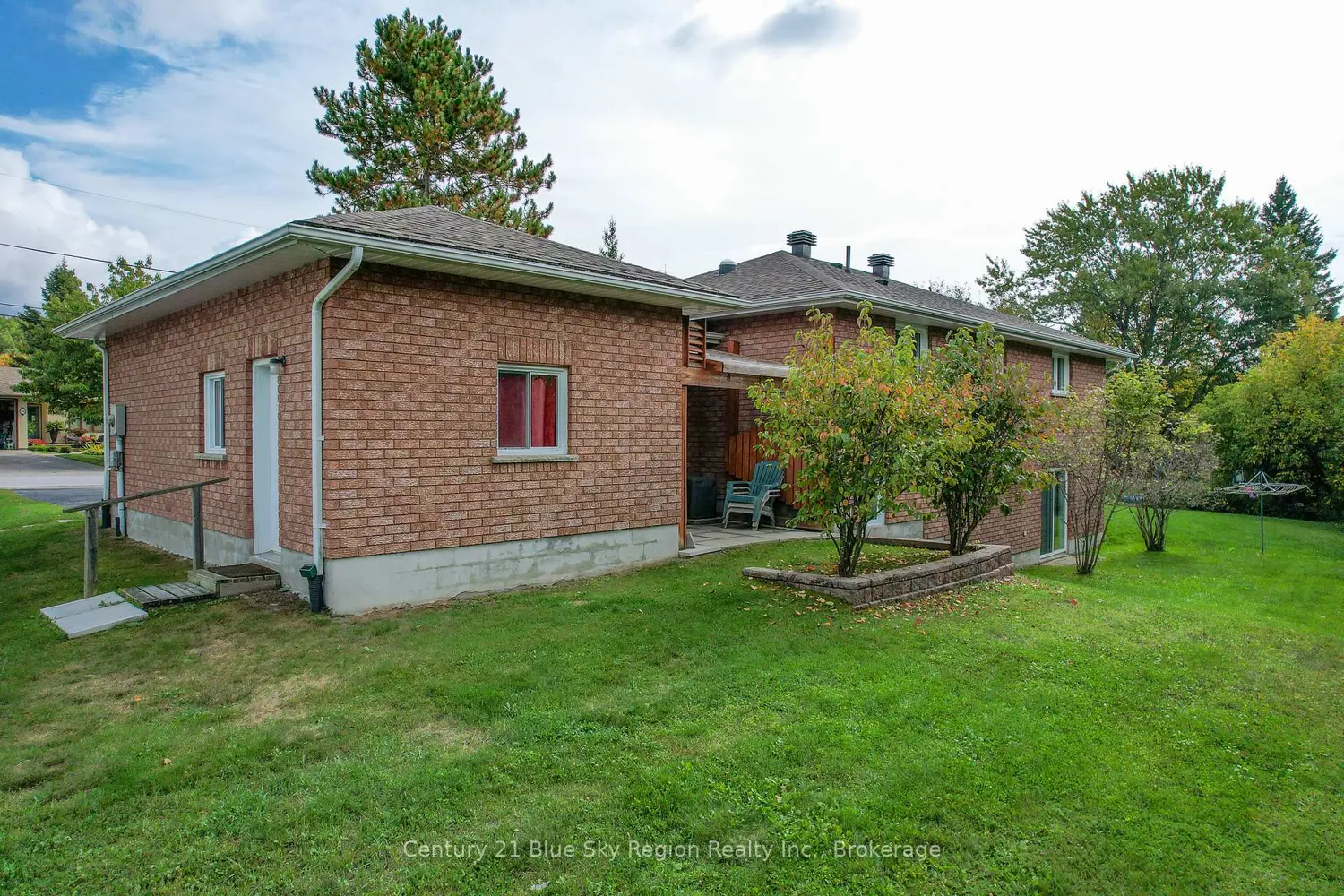 Additional image 3 of 363 Main Street