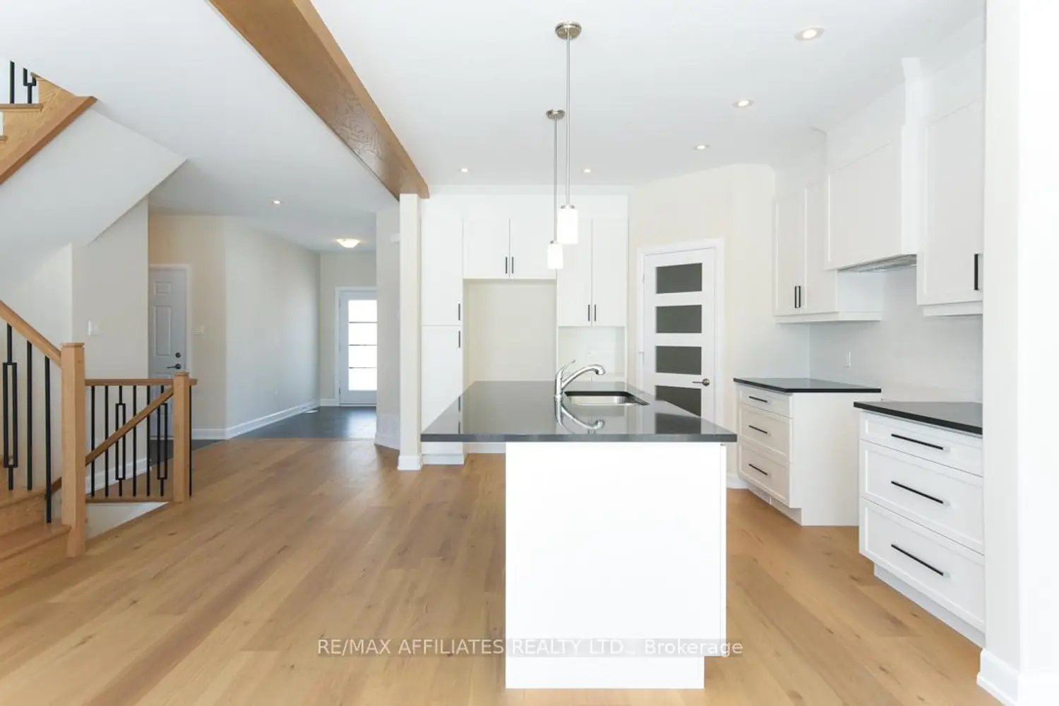 Additional image 4 of 1060 Chablis Crescent