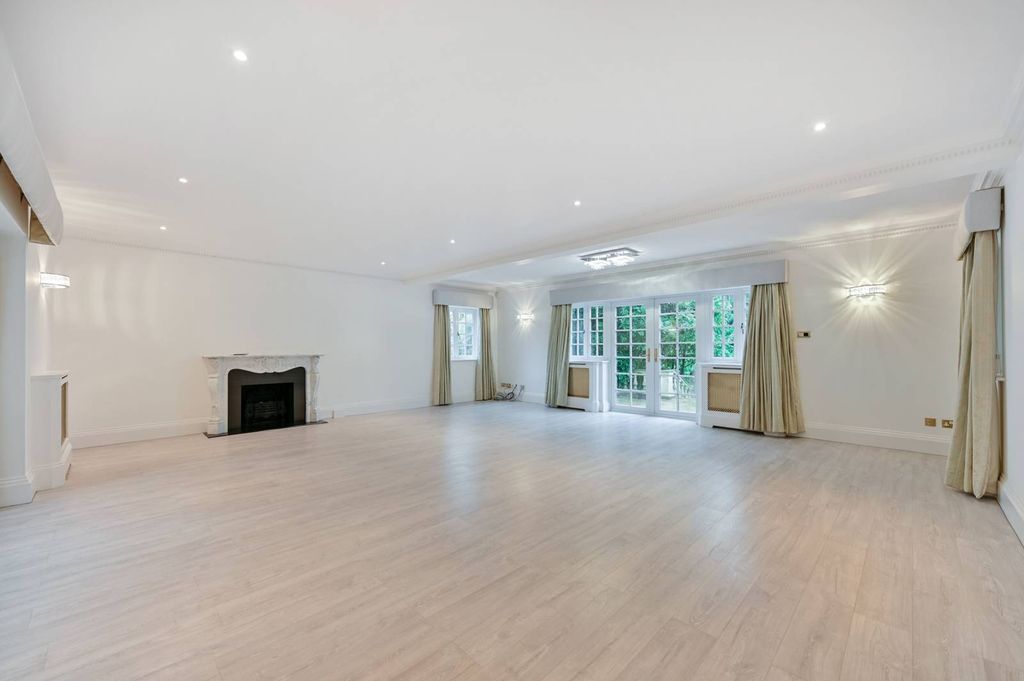 Additional image 7 of 5 bed detached house to rentWentworth Drive, Virginia Water GU25