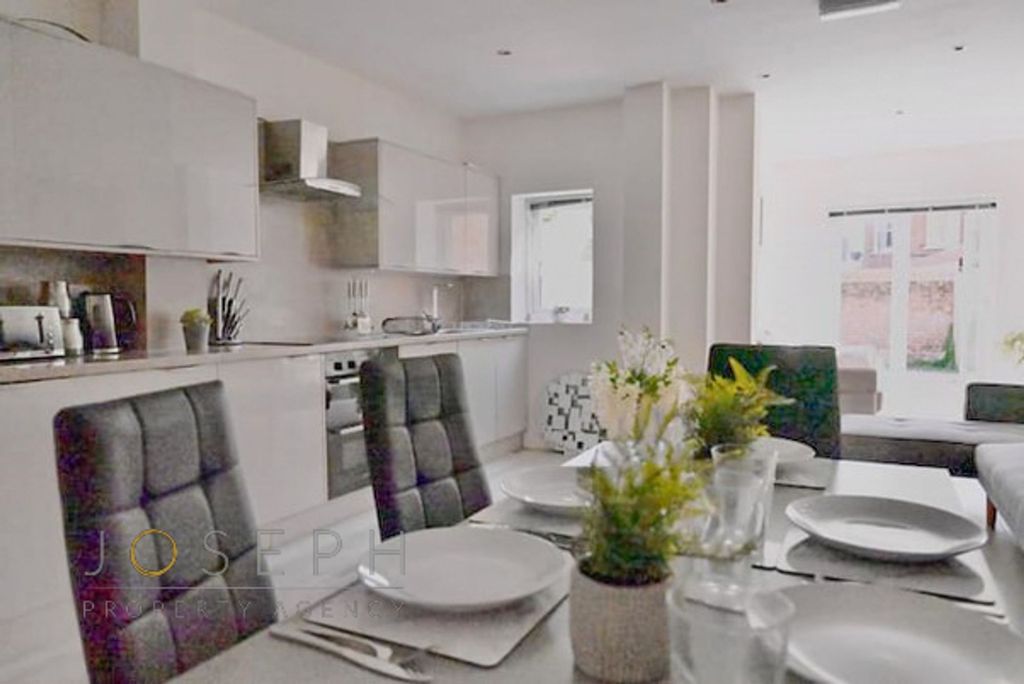 Additional image 2 of 6 bed semi-detached house to rentStation Street, Ipswich IP2